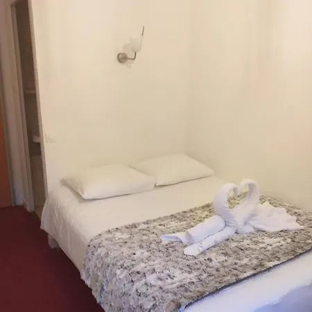 Hotel La Cascade Le Bourg-dʼOisans